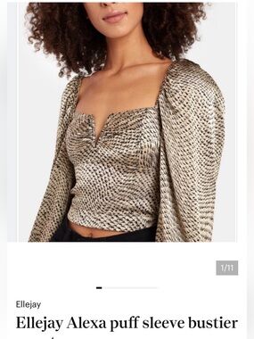 Ellejay Alexa puff sleeve bustier crop top. Snake print effect. Size M. NWT